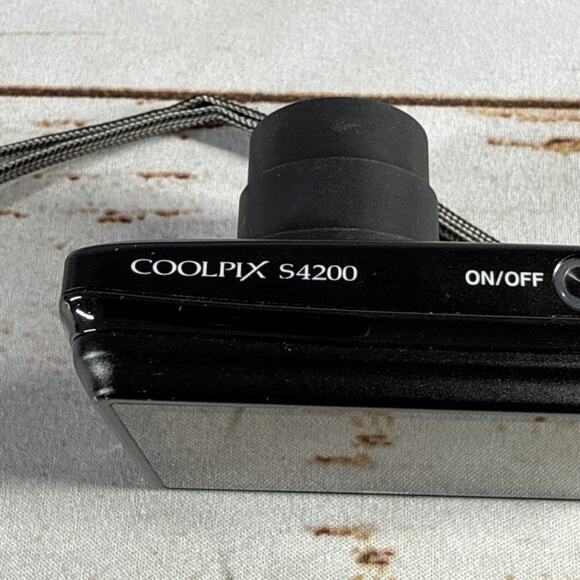 Nikon Coolpix S4200 16MP Touch Screen Digital Camera Bundle Black Tested - Picture 5 of 9